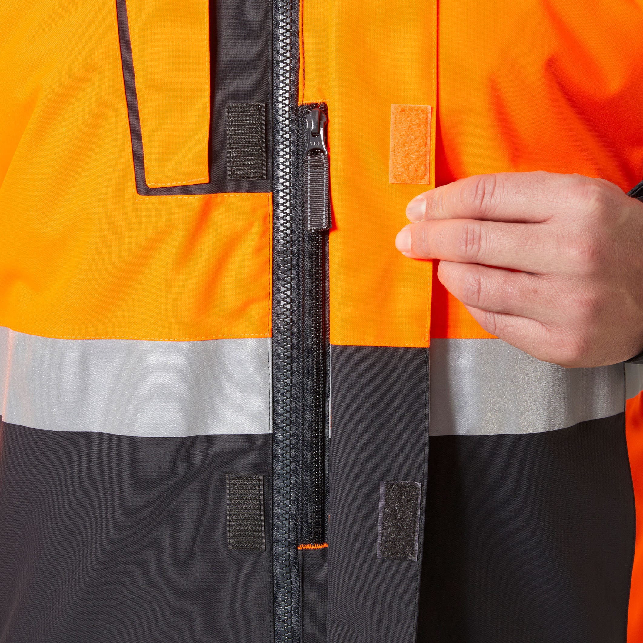 Helly Hansen Alna 2.0 high visibility winter insulated jacket - Image 14