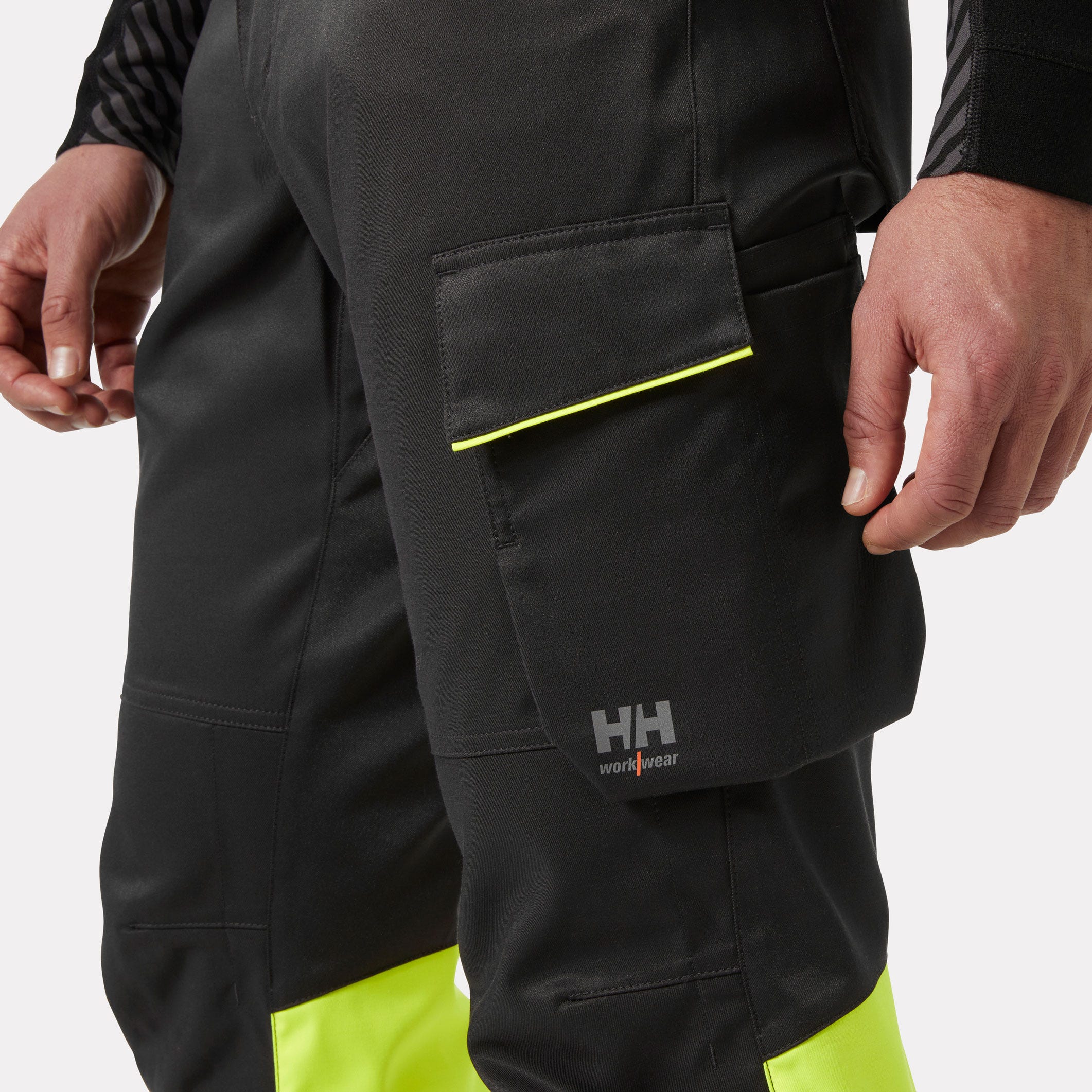 Helly Hansen UC-ME high visibility work trousers class 1 - Image 4