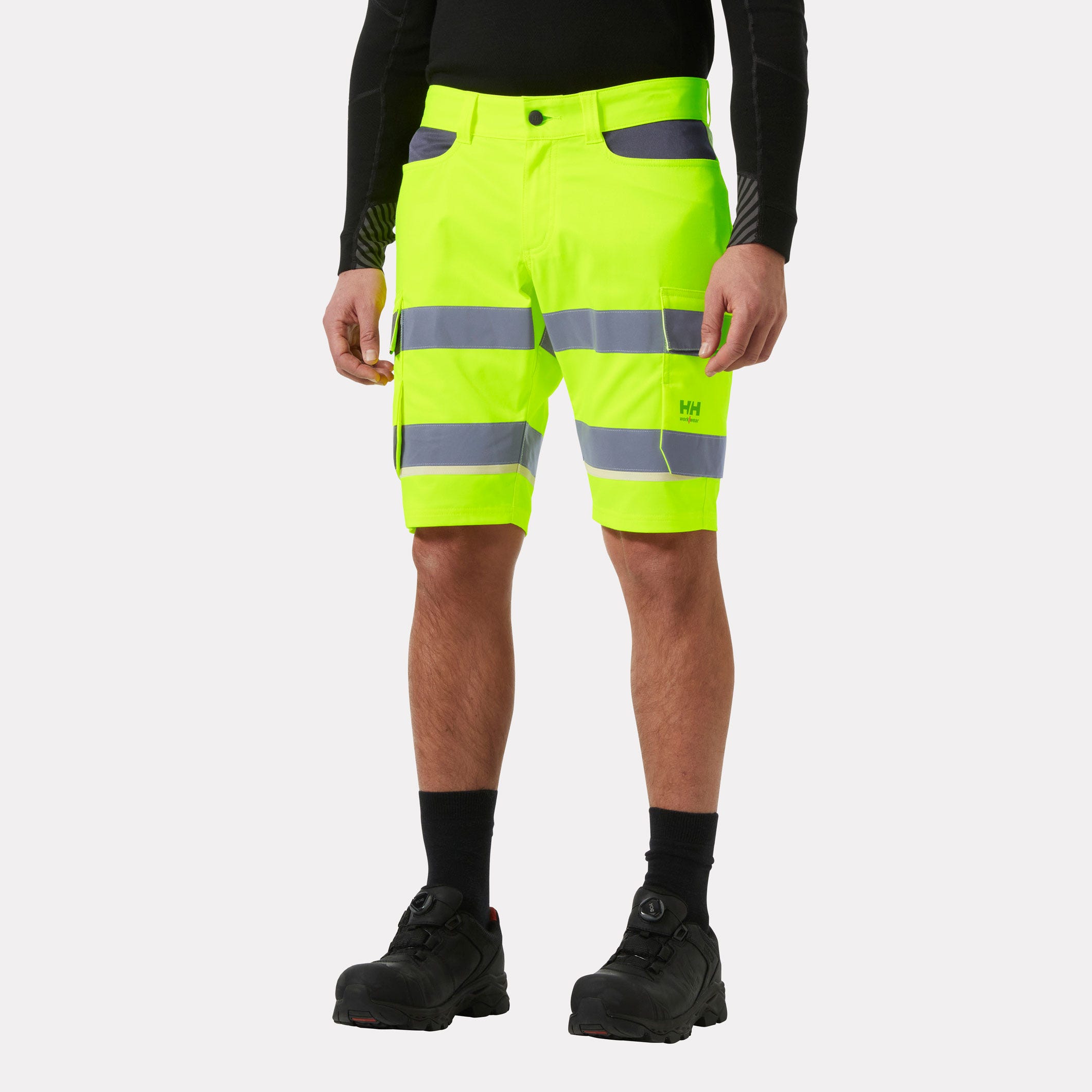 Helly Hansen UC-ME high visibility cargo shorts - Image 2